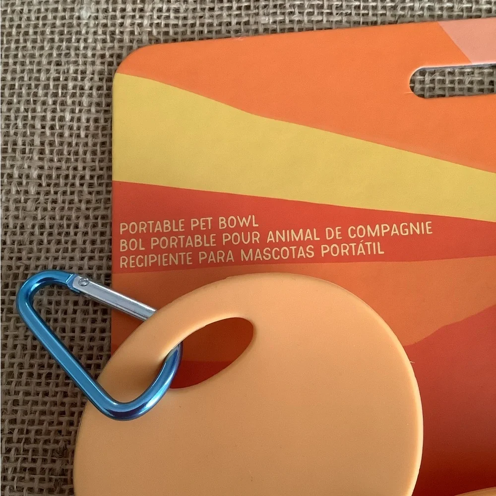 Disney ~ Portable Pet Bowl